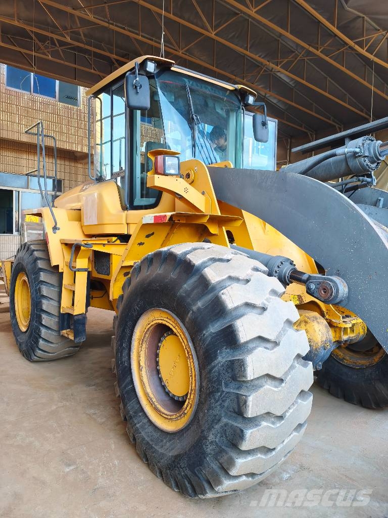 Volvo L 120 G لوادر بعجل