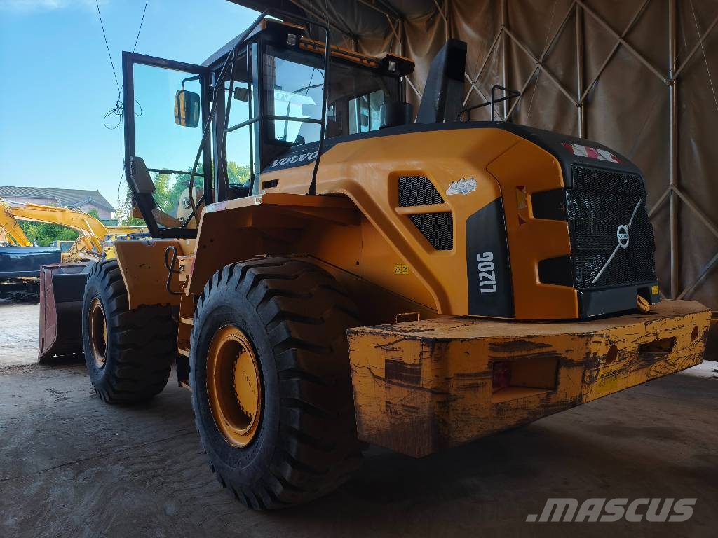 Volvo L 120 G لوادر بعجل