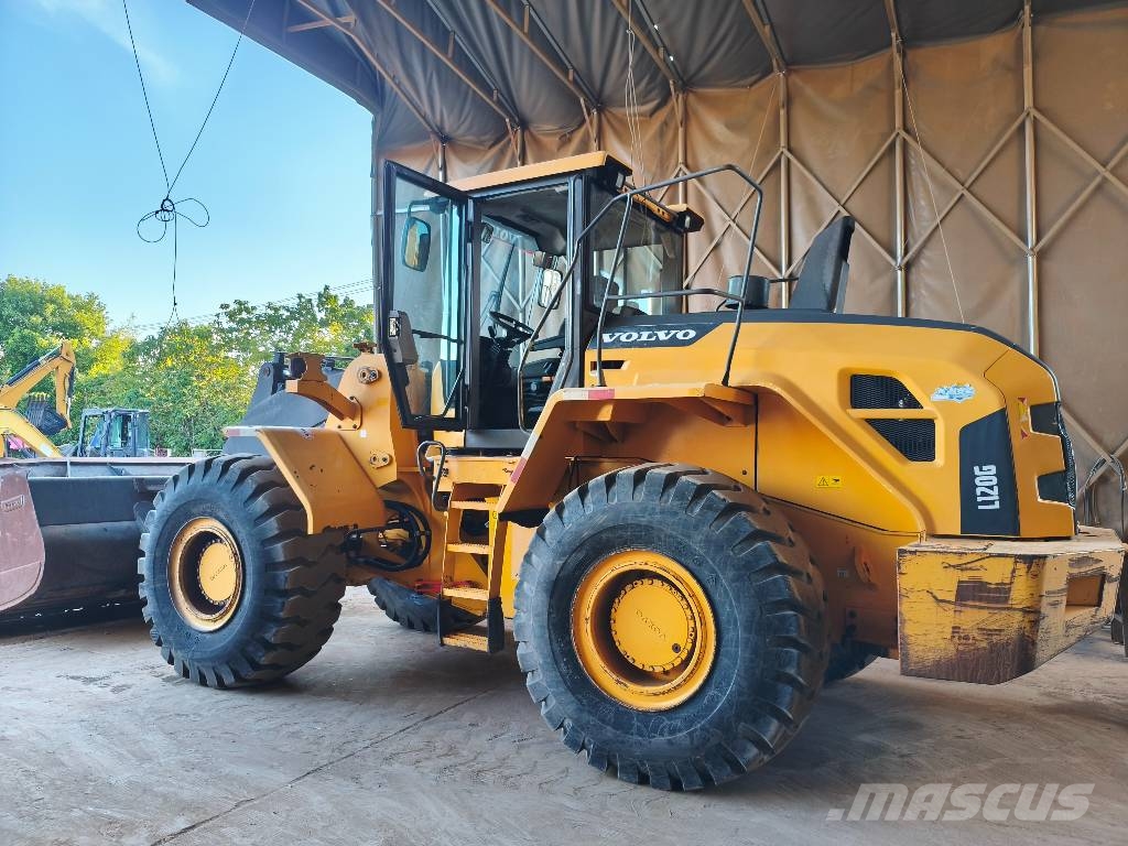 Volvo L 120 G لوادر بعجل