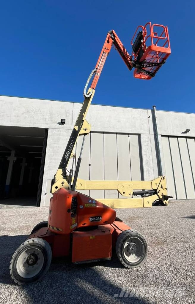 JLG E 450 AJ Körüklü personel platformları