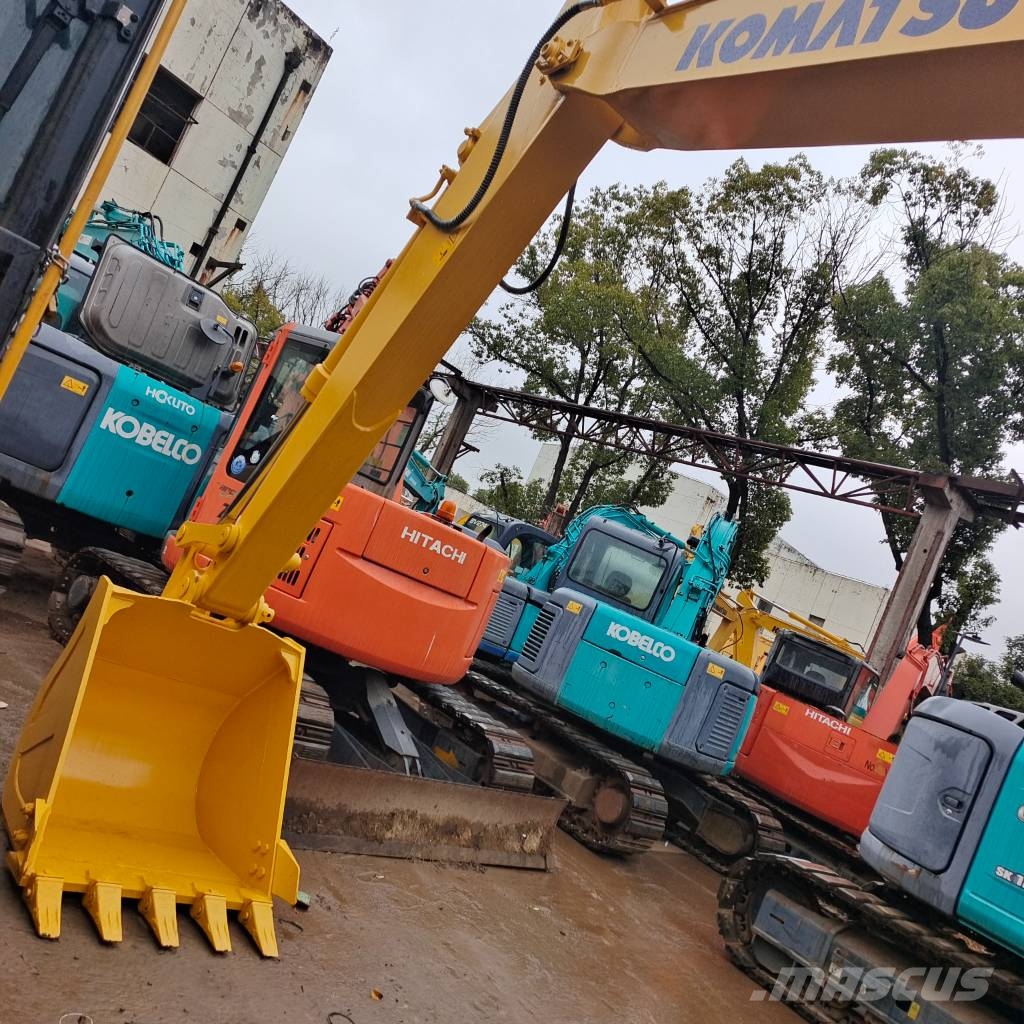 Komatsu PC 128  made in Japan حفارات وسط 7 طن - 12 طن