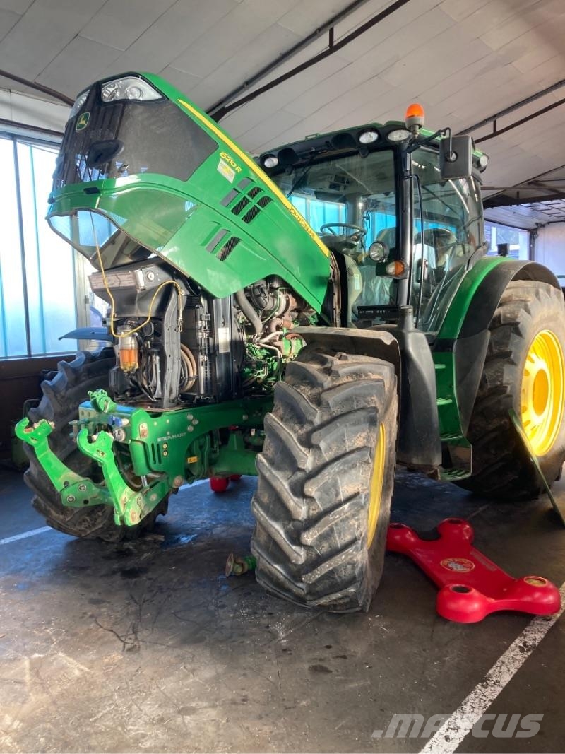 John Deere 6210R Tractoare