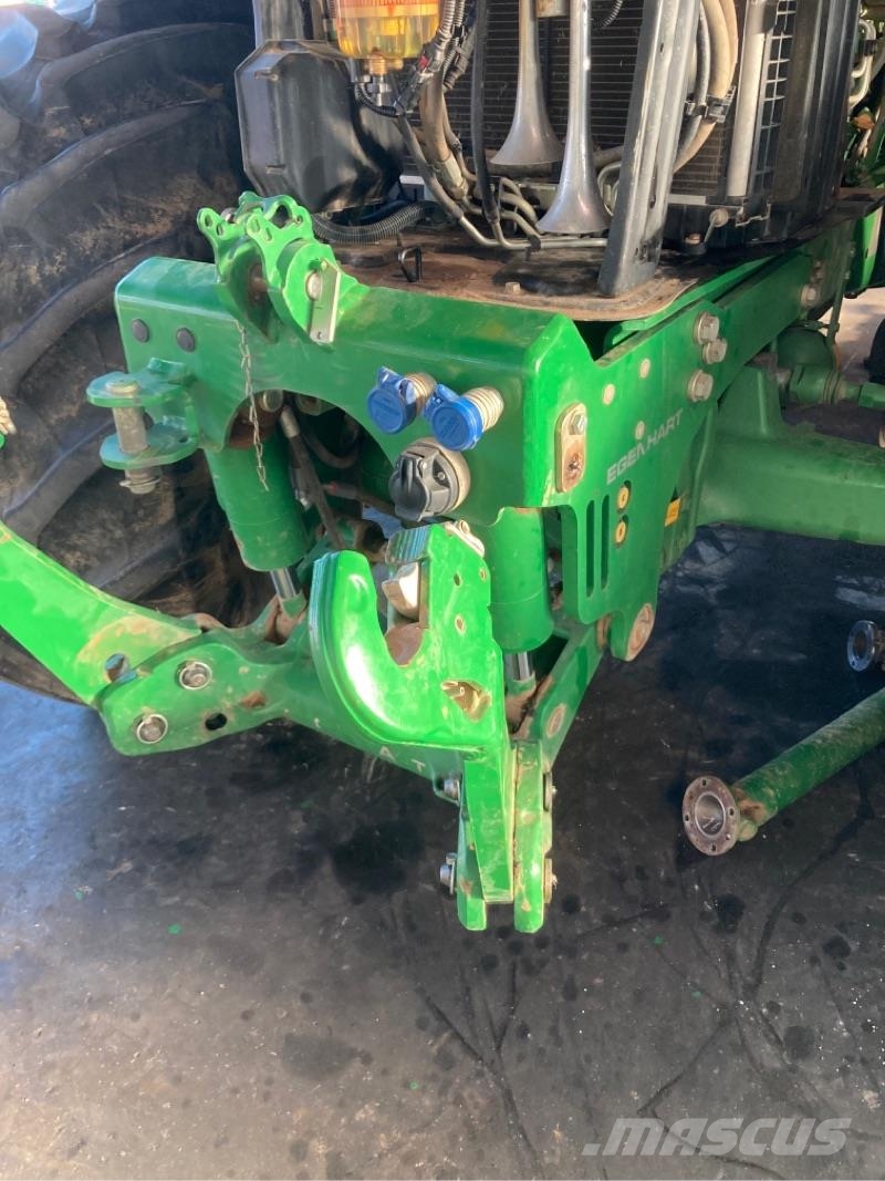 John Deere 6210R Tractoare