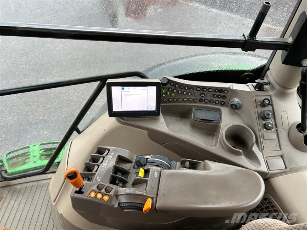 John Deere 6210R Tractoare