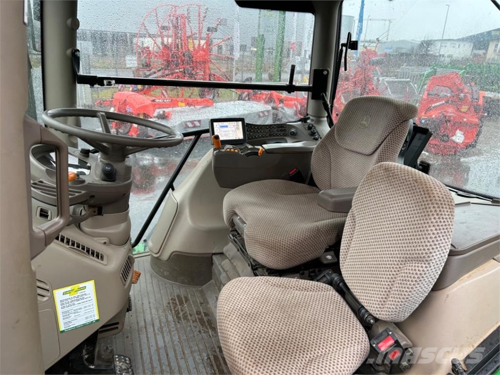 John Deere 6210R Tractoare