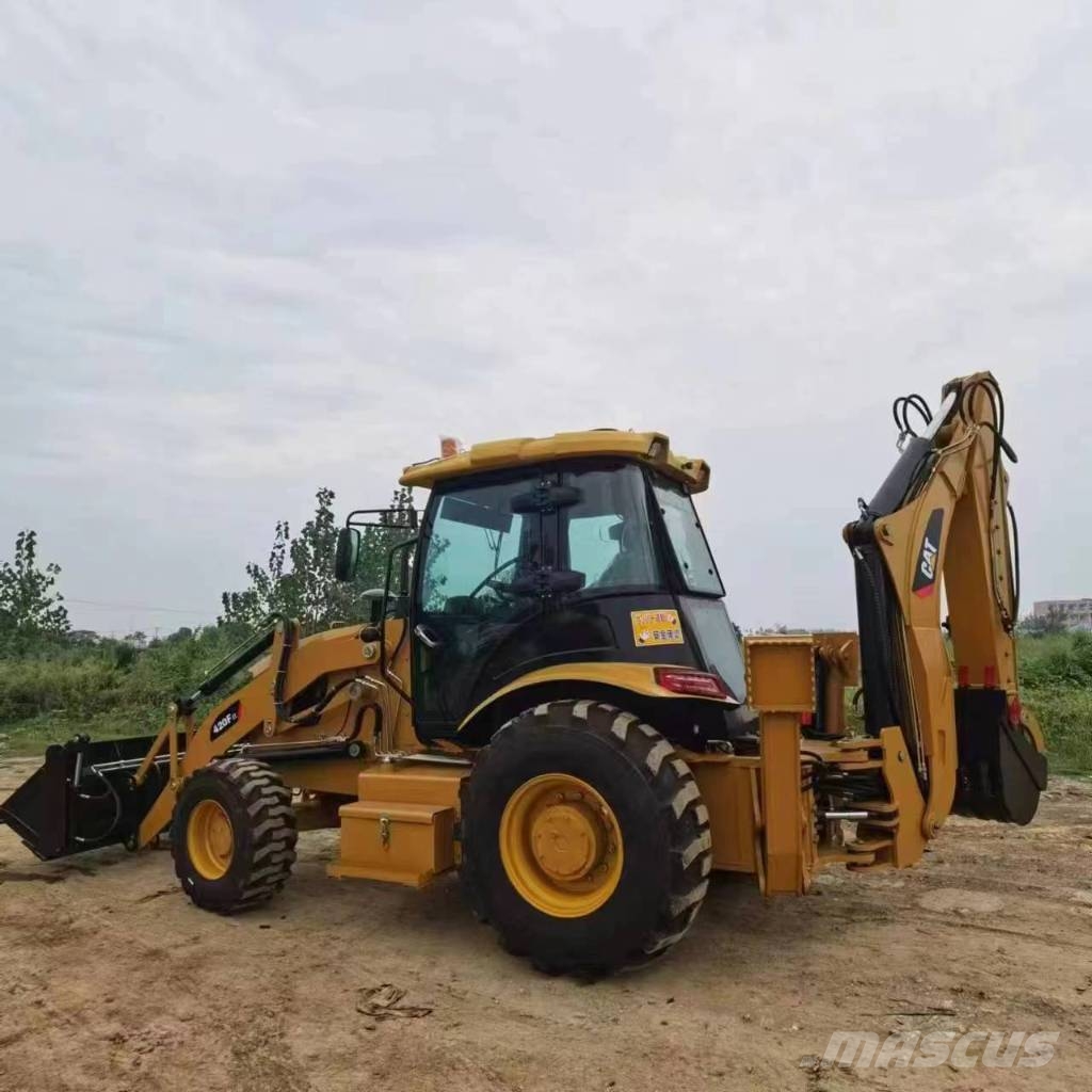 CAT 420F2 Ekskavatori-iekrāvēji