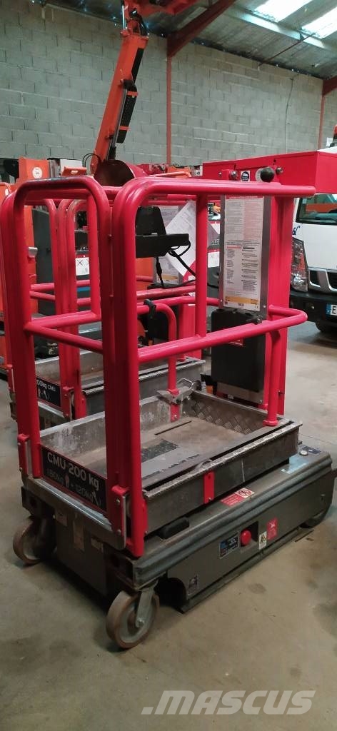 JLG POWER TOWER NANO SP Вертикальные мачтовые подъемники