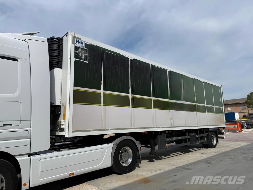 Schmitz Cargobull SK010 Iso-Therm-Koffer 11.60m mit Carrier 0°C Kühlauflieger