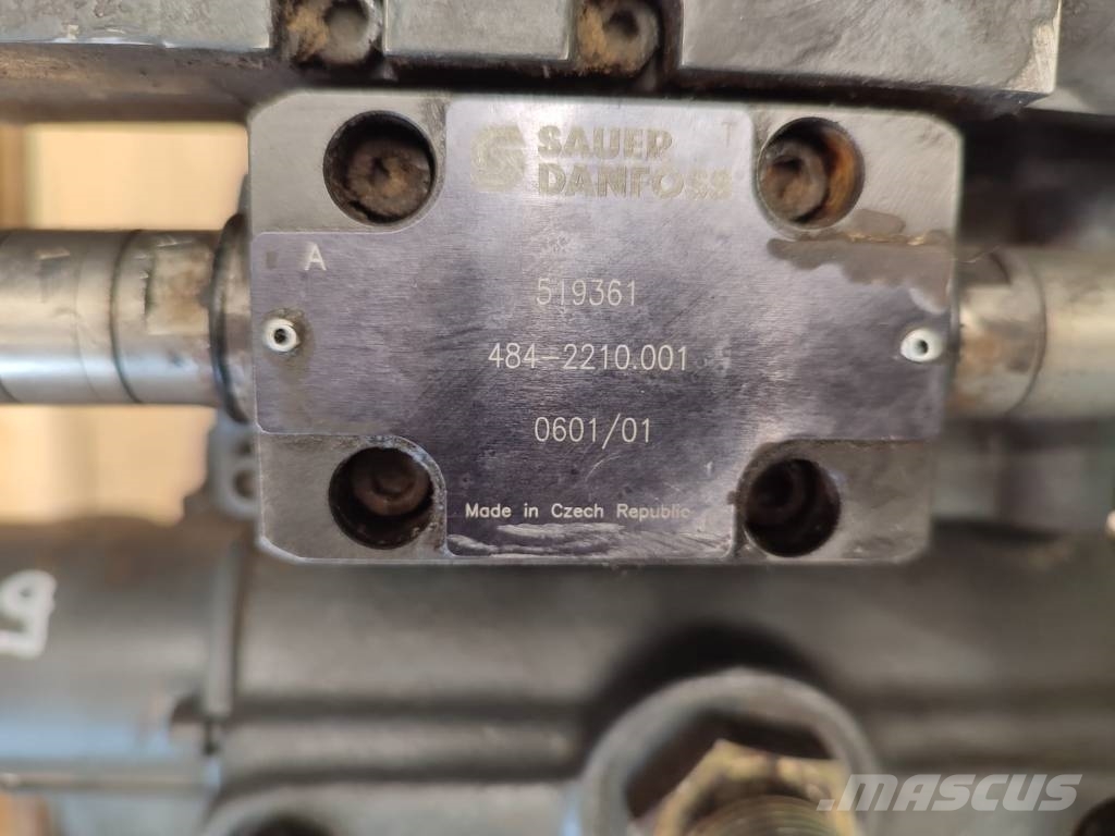 Travel pump 90R055 ZFDNN64 Sauer Danfoss 519361 JC 液压