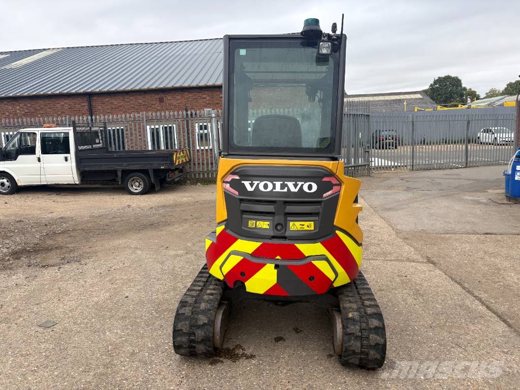 Volvo ECR 25 D 小型挖掘机