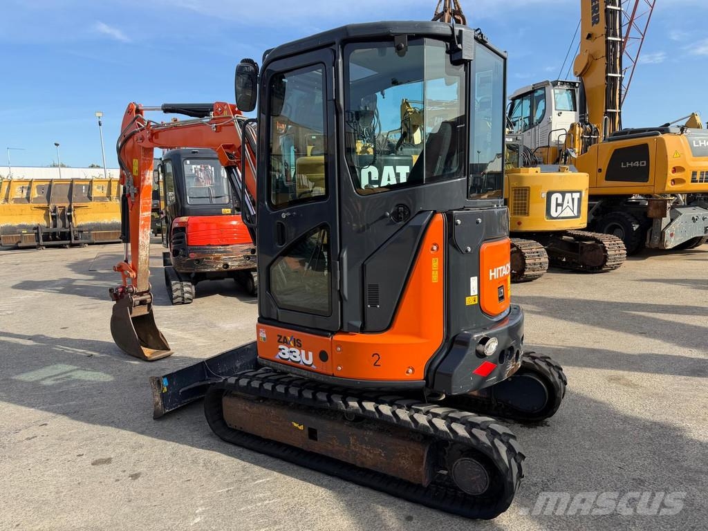 Hitachi ZX33U-6 . Mini bageri < 7t