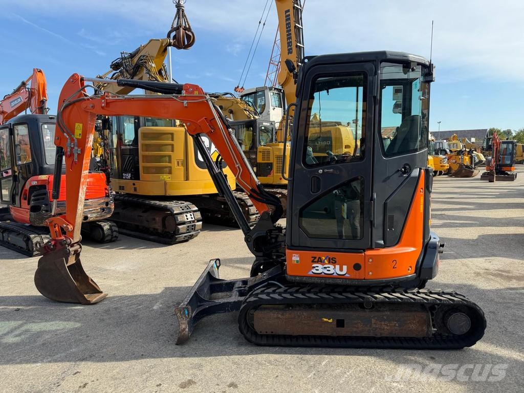 Hitachi ZX33U-6 . Minigraafmachines < 7t