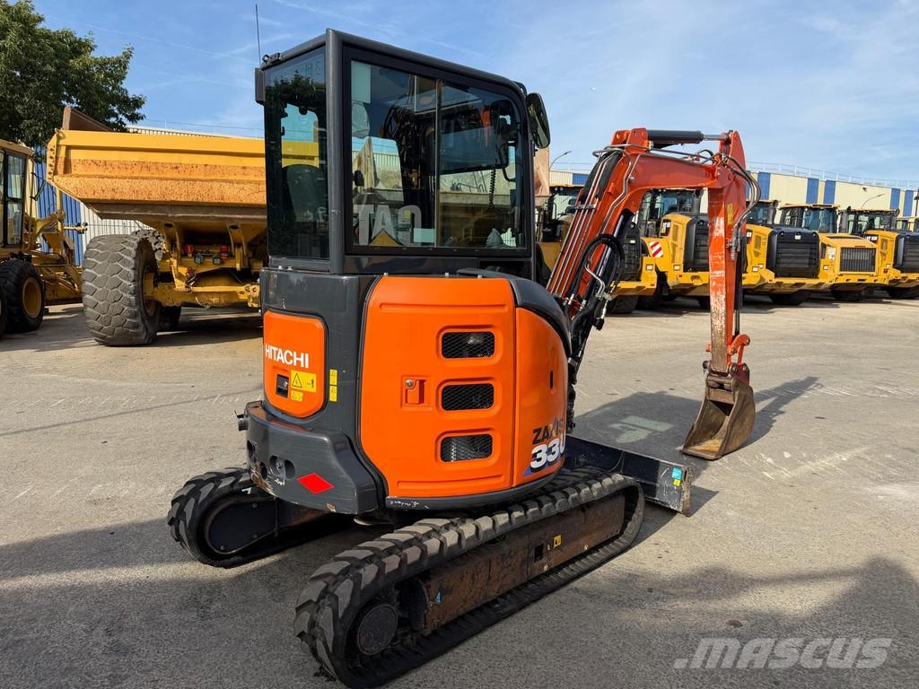 Hitachi ZX33U-6 . Minigraafmachines < 7t