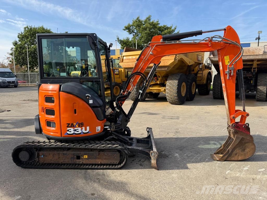 Hitachi ZX33U-6 . Minigraafmachines < 7t