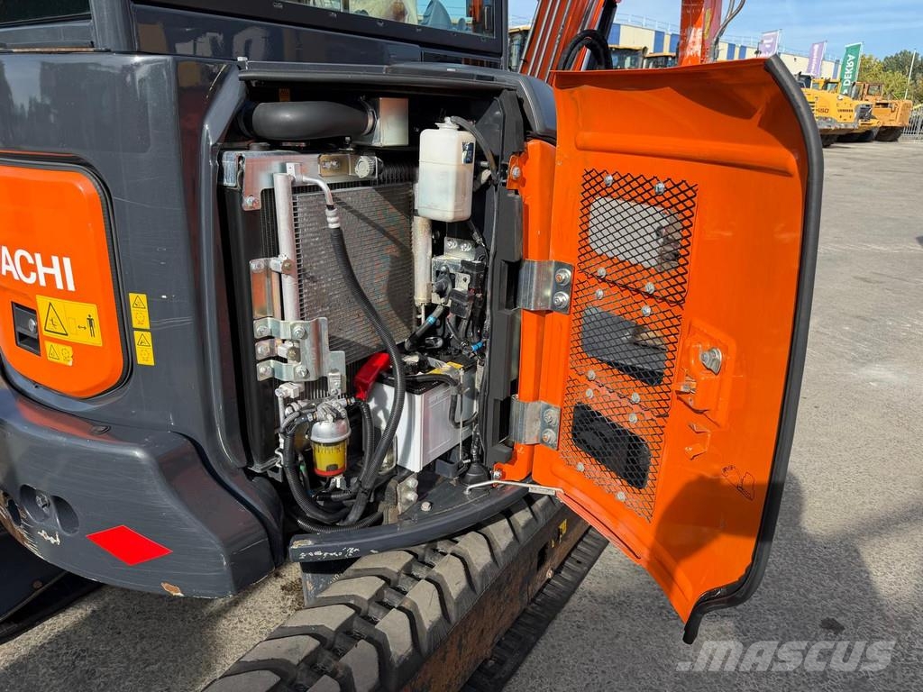 Hitachi ZX33U-6 . Minigraafmachines < 7t