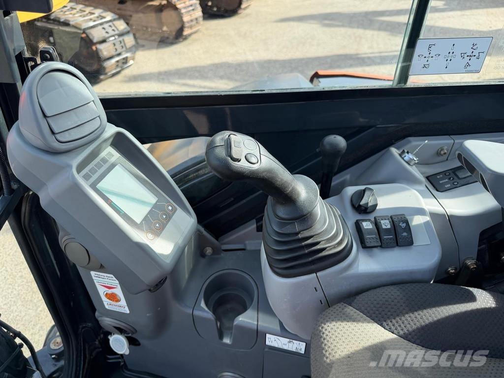 Hitachi ZX33U-6 . Minigraafmachines < 7t