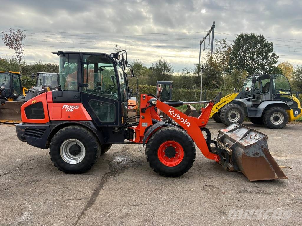 Kubota R065 Kolesni nakladalci
