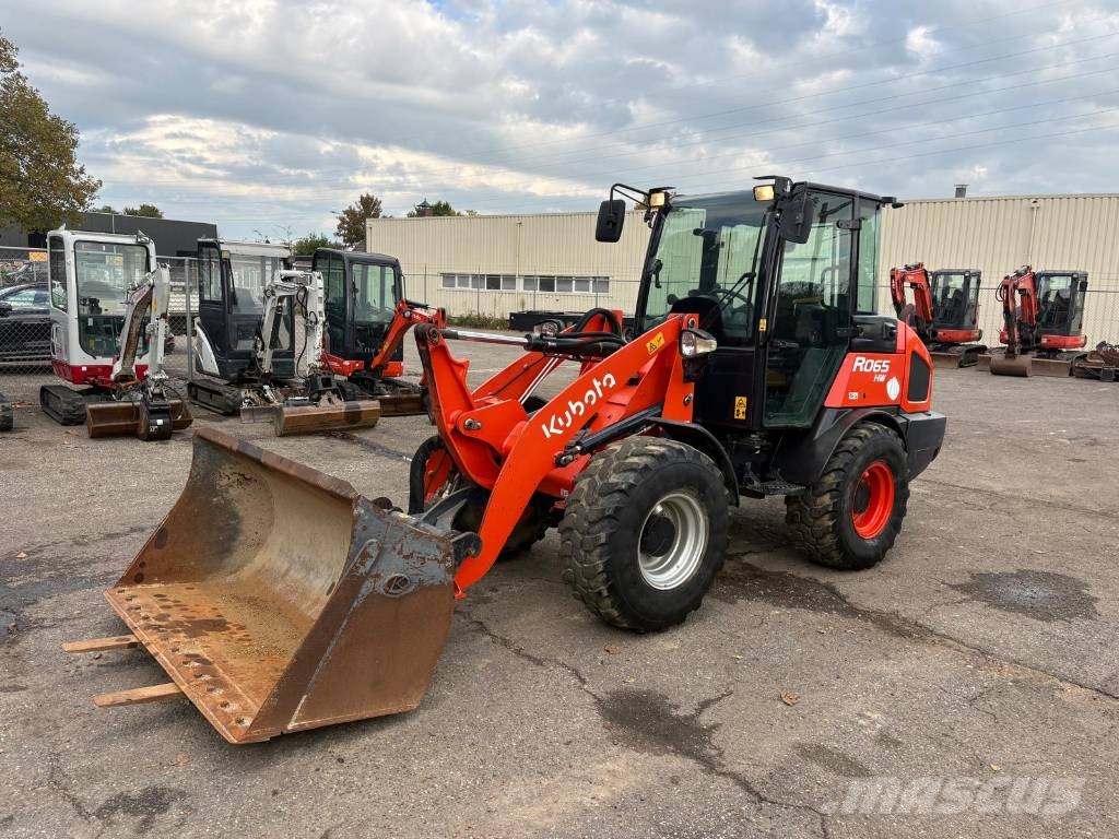 Kubota R065 Kolesni nakladalci