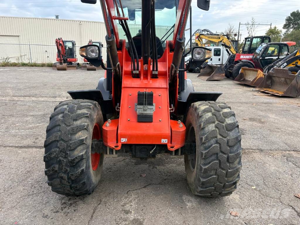 Kubota R065 Kolesni nakladalci