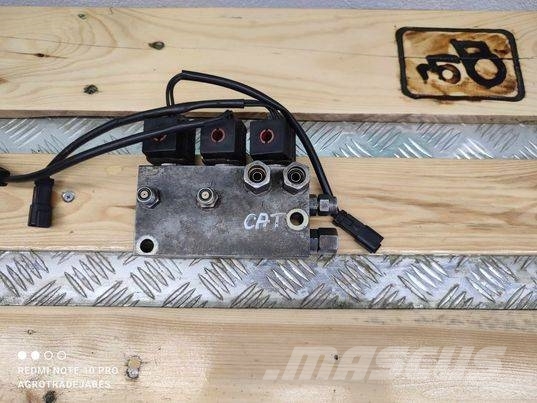 CAT TH 62 (AS.486186) valve block Гідравліка