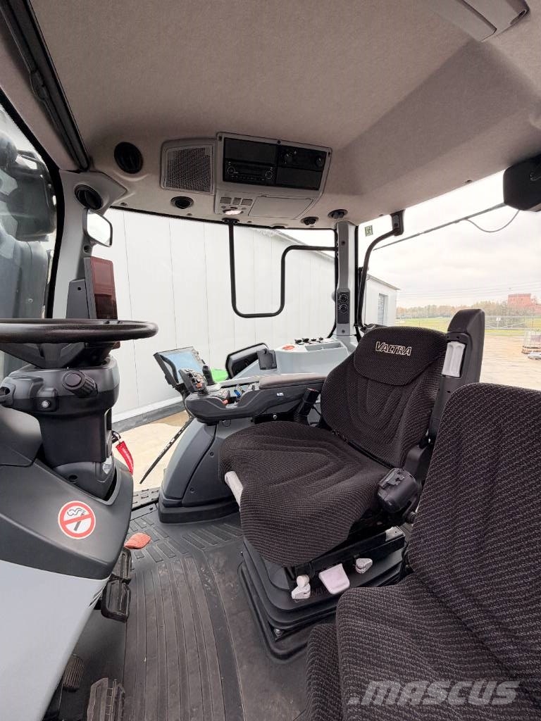 Valtra T 175 EV الجرارات