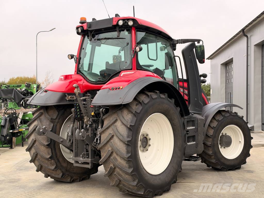 Valtra T 175 EV الجرارات