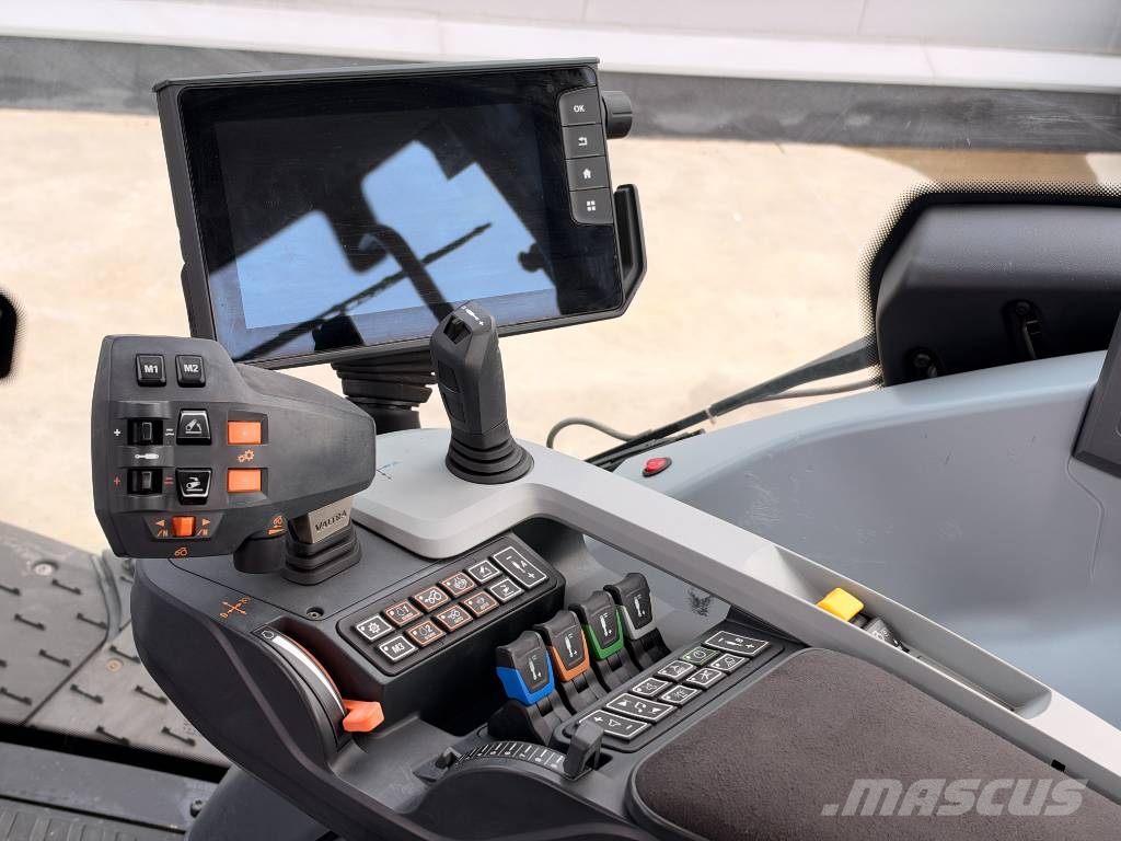 Valtra T 175 EV الجرارات