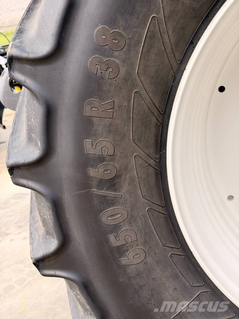Valtra T 175 EV الجرارات