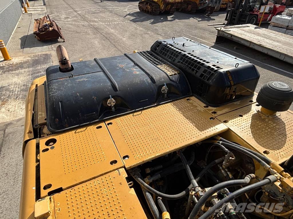 CAT 330 D L N Bagri goseničarji