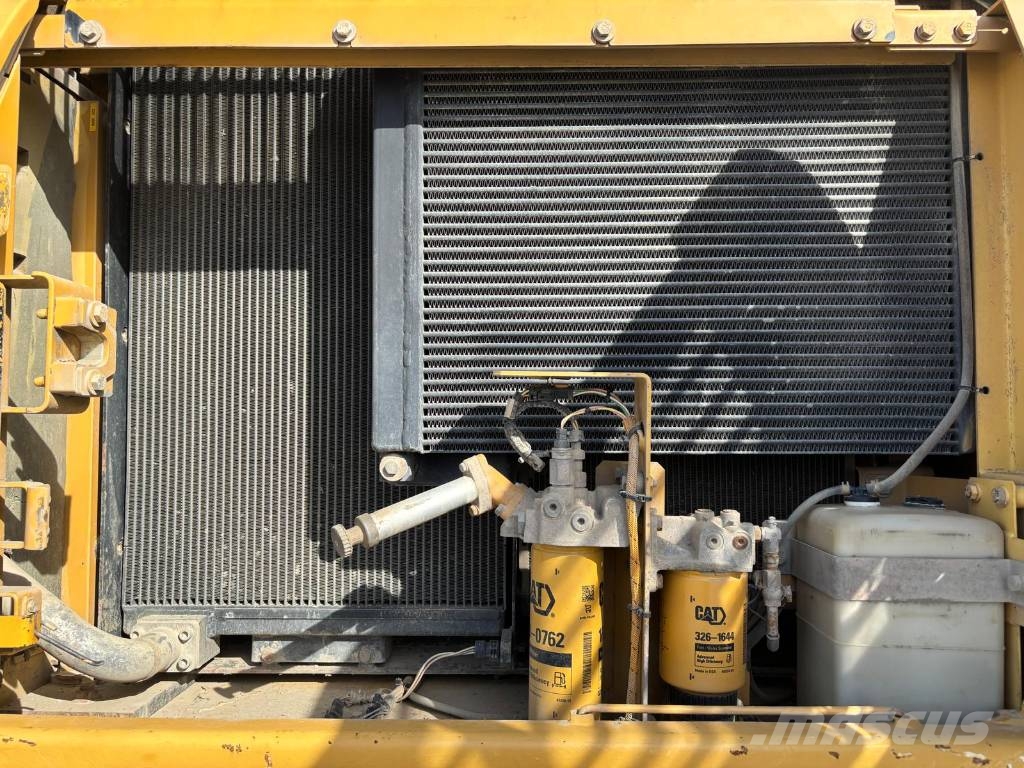 CAT 330 D L N Bagri goseničarji