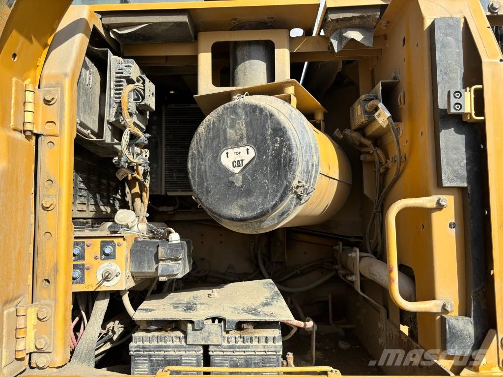 CAT 330 D L N Bagri goseničarji