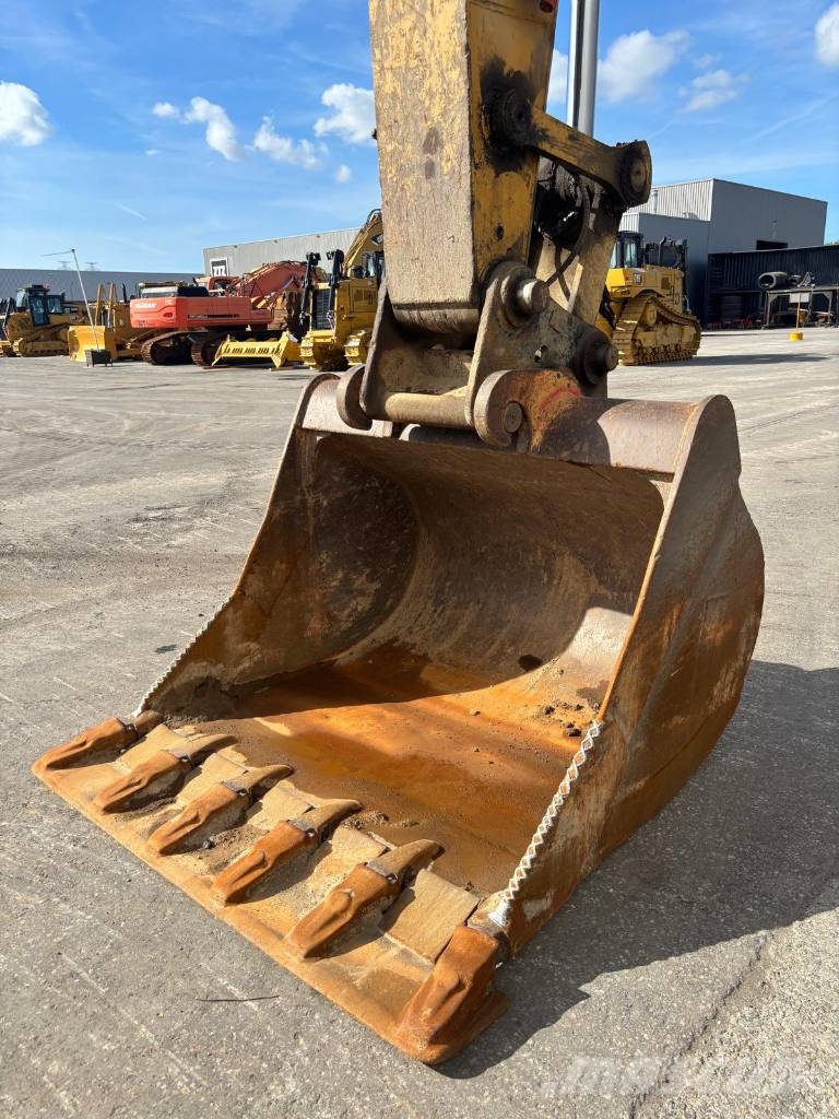 CAT 330 D LN Crawler excavators