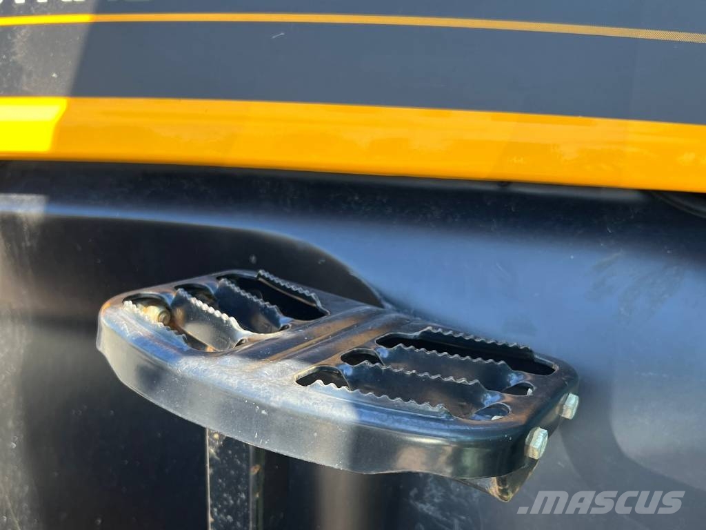 JCB Fastrac 4220 Tractores