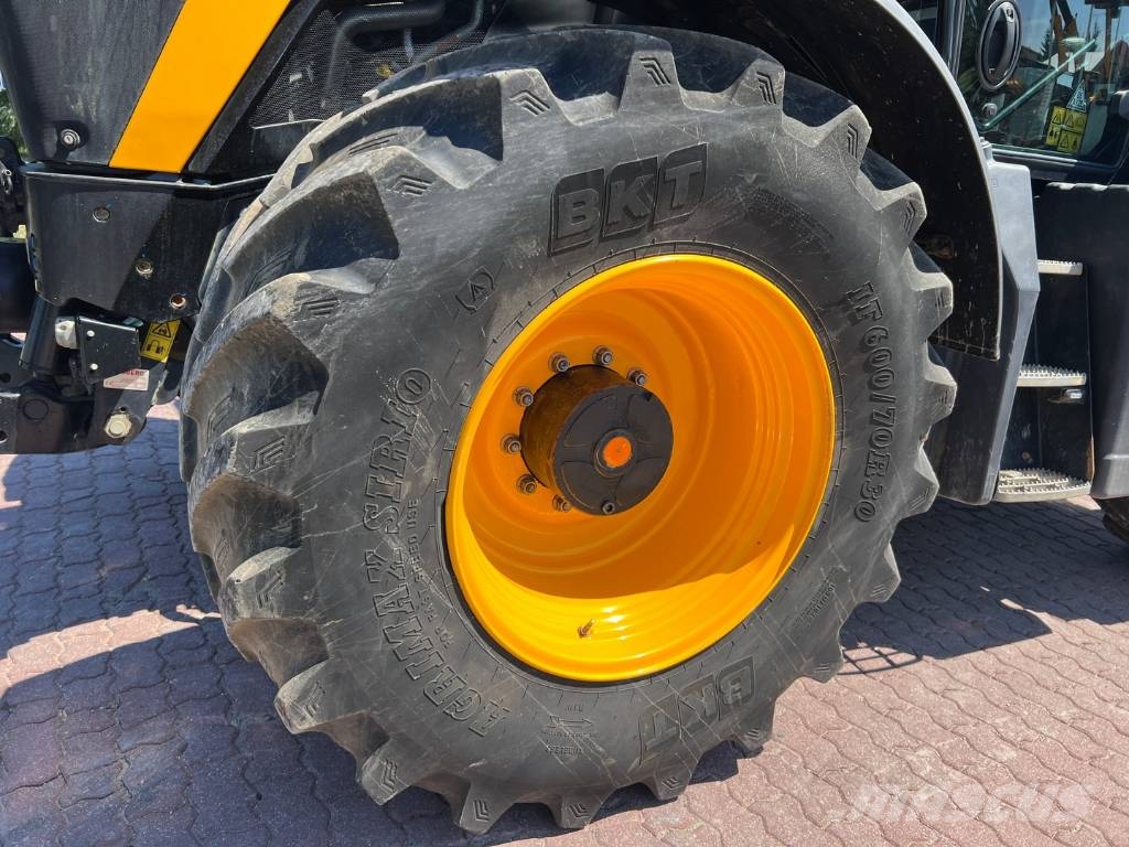 JCB Fastrac 4220 Tractores