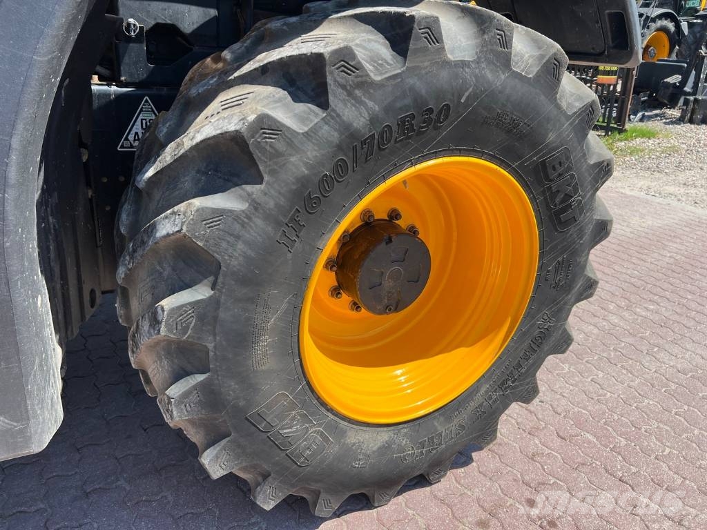 JCB Fastrac 4220 Tractores