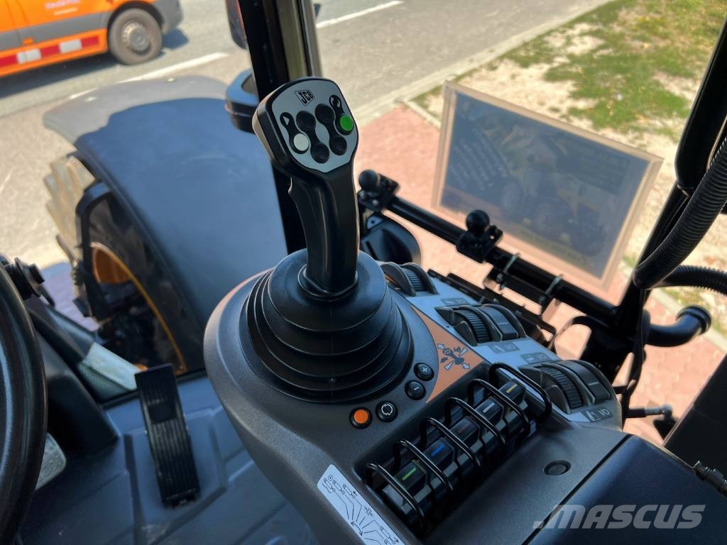 JCB Fastrac 4220 Tractores