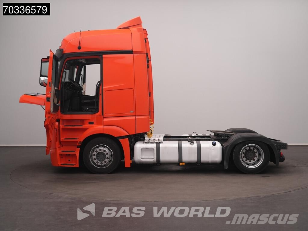 Mercedes-Benz Actros 1851 4X2 BigSpace APK Mega 2x Tanks Tahače