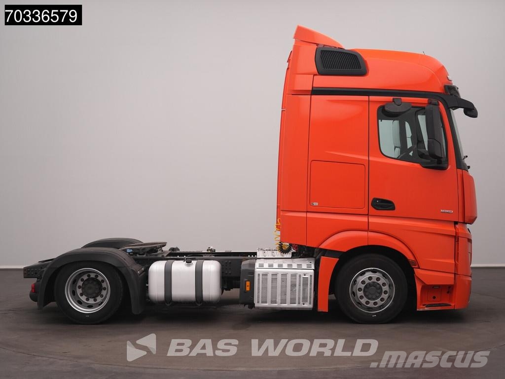 Mercedes-Benz Actros 1851 4X2 BigSpace APK Mega 2x Tanks Tahače
