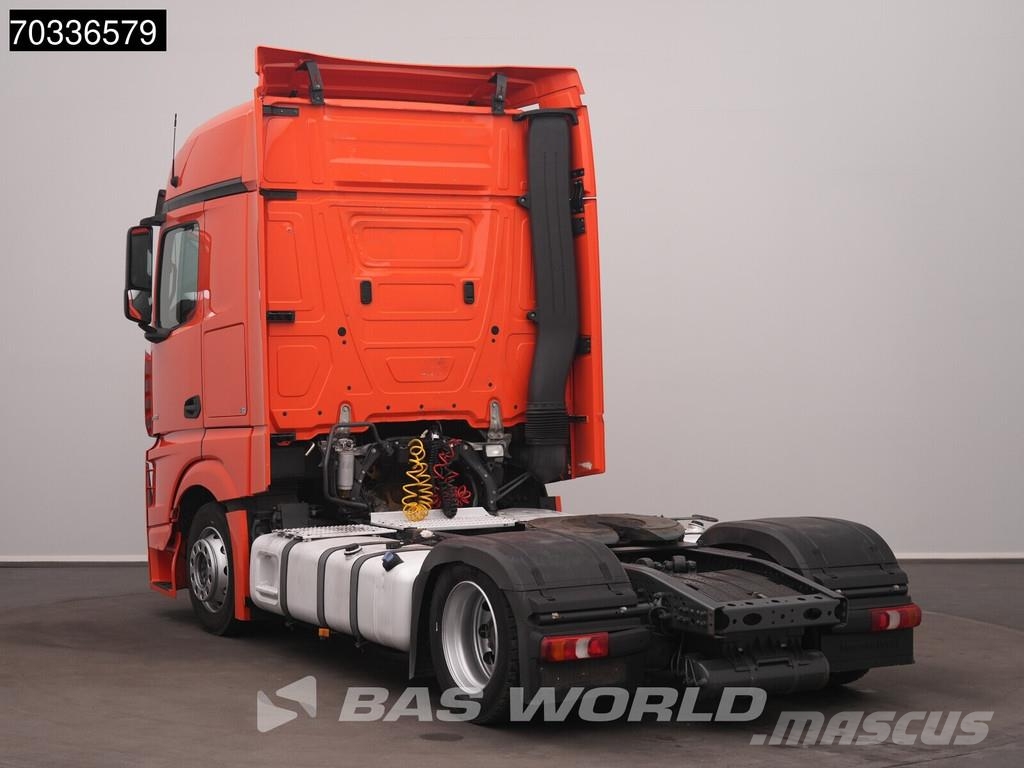 Mercedes-Benz Actros 1851 4X2 BigSpace APK Mega 2x Tanks Tahače