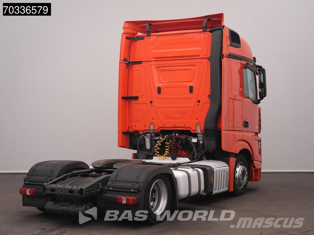 Mercedes-Benz Actros 1851 4X2 BigSpace APK Mega 2x Tanks Tahače