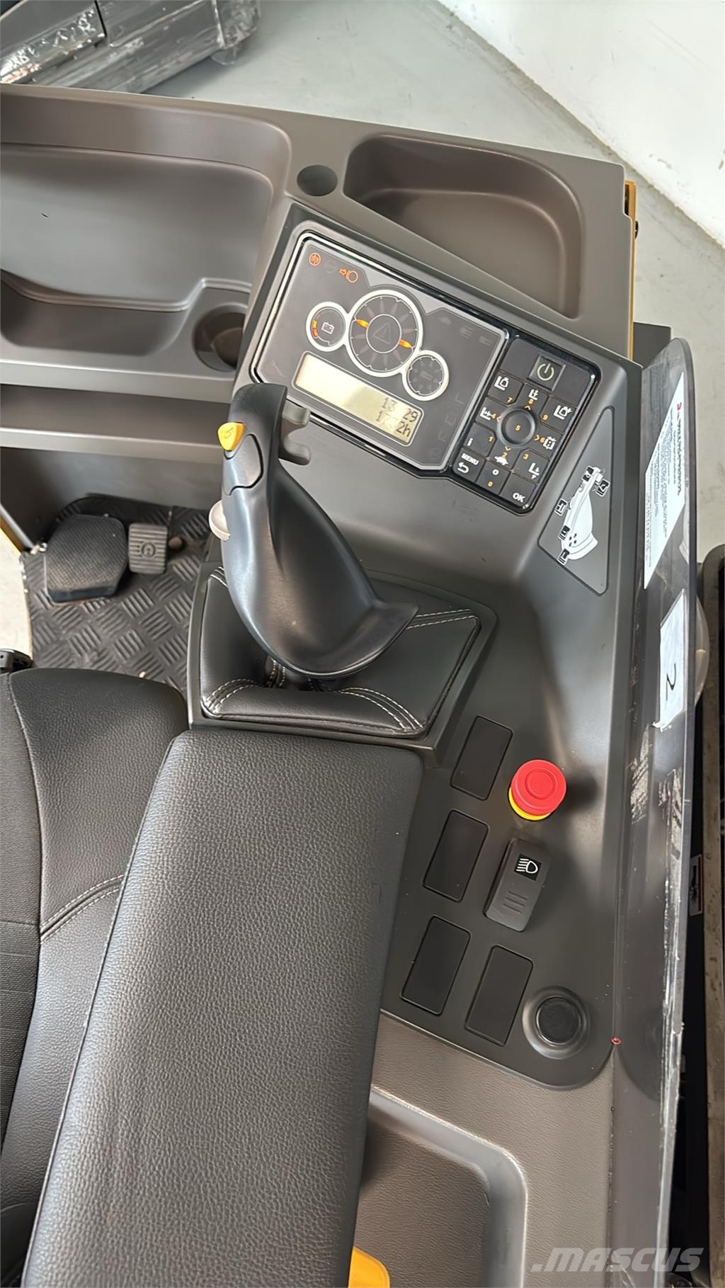 CAT Lift Trucks NR14N3L Viljuškari sa pomičnim stupom