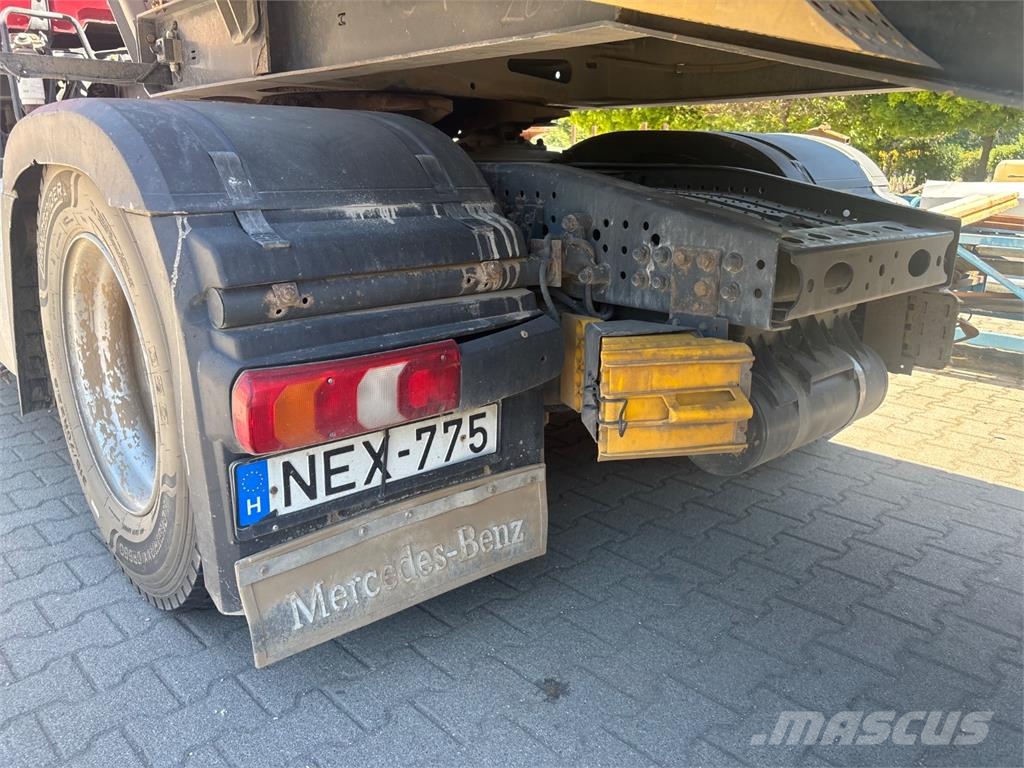 Mercedes-Benz ACTROS 1942 Тягачі