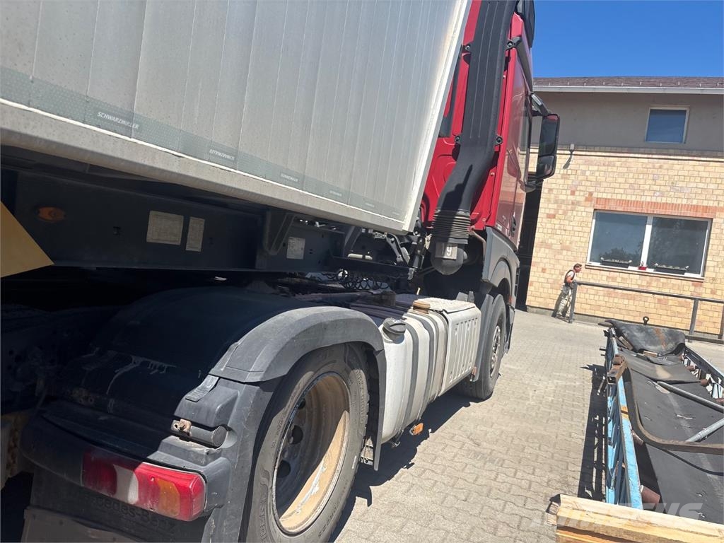 Mercedes-Benz ACTROS 1942 Тягачі
