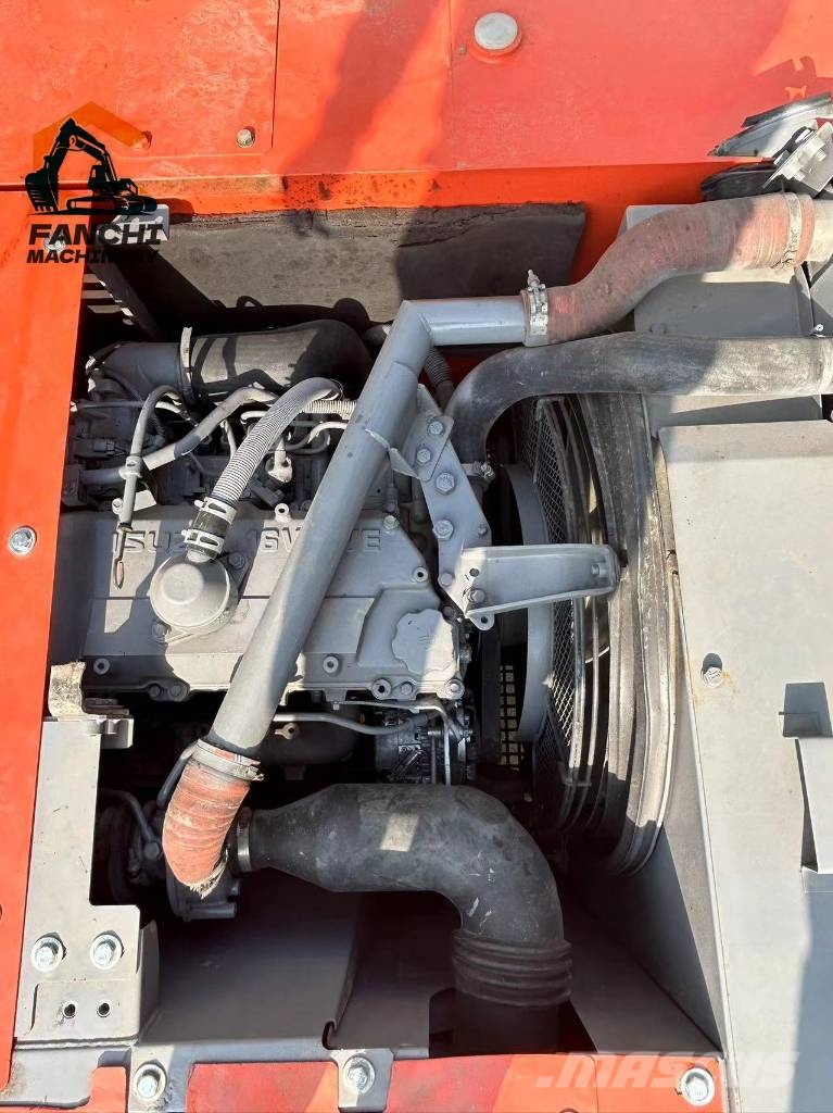 Hitachi 200 Bagri goseničarji