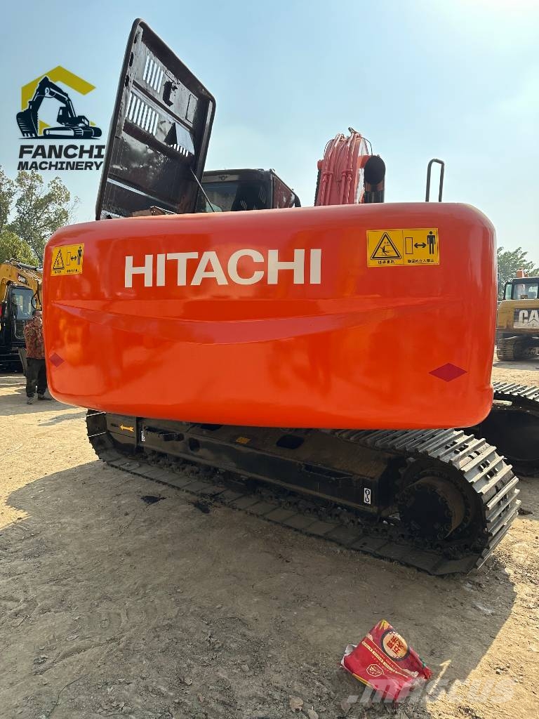 Hitachi 200 Bagri goseničarji