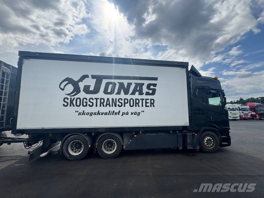 Scania S650 B6x2 Komplett flisekipage Camiones volquete para virutas de madera