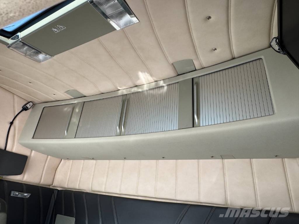Volvo FH16/550 6x2*4 HMF 3220K4 Euro 6 شاحنات الرافعات