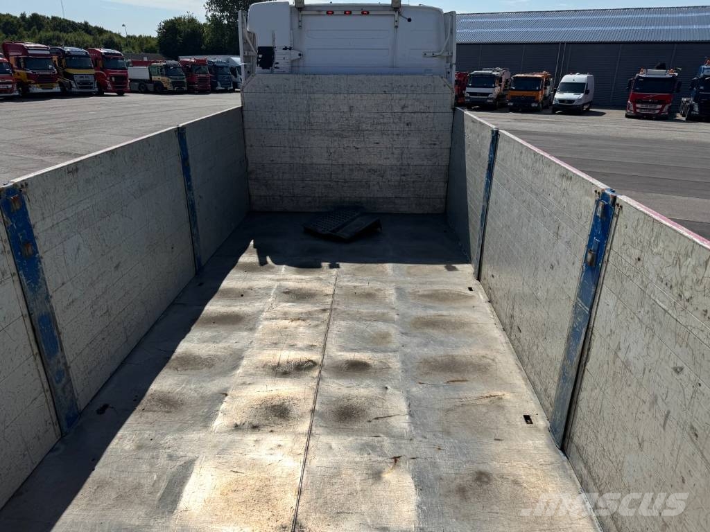 Volvo FH16/550 6x2*4 HMF 3220K4 Euro 6 شاحنات الرافعات