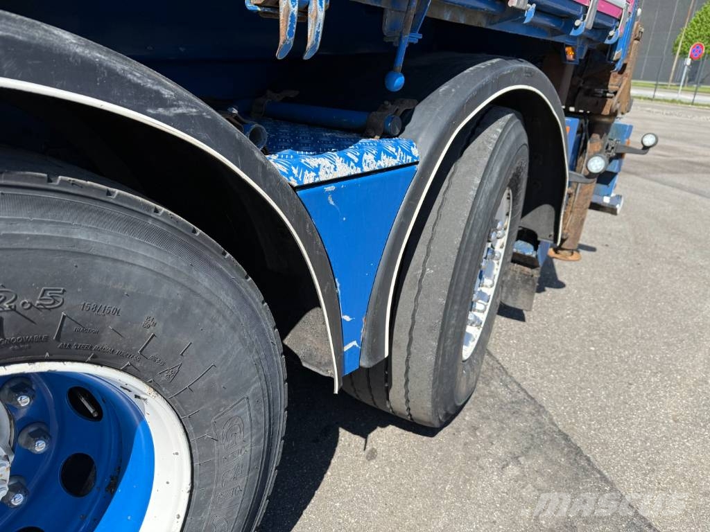 Volvo FH16/550 6x2*4 HMF 3220K4 Euro 6 شاحنات الرافعات