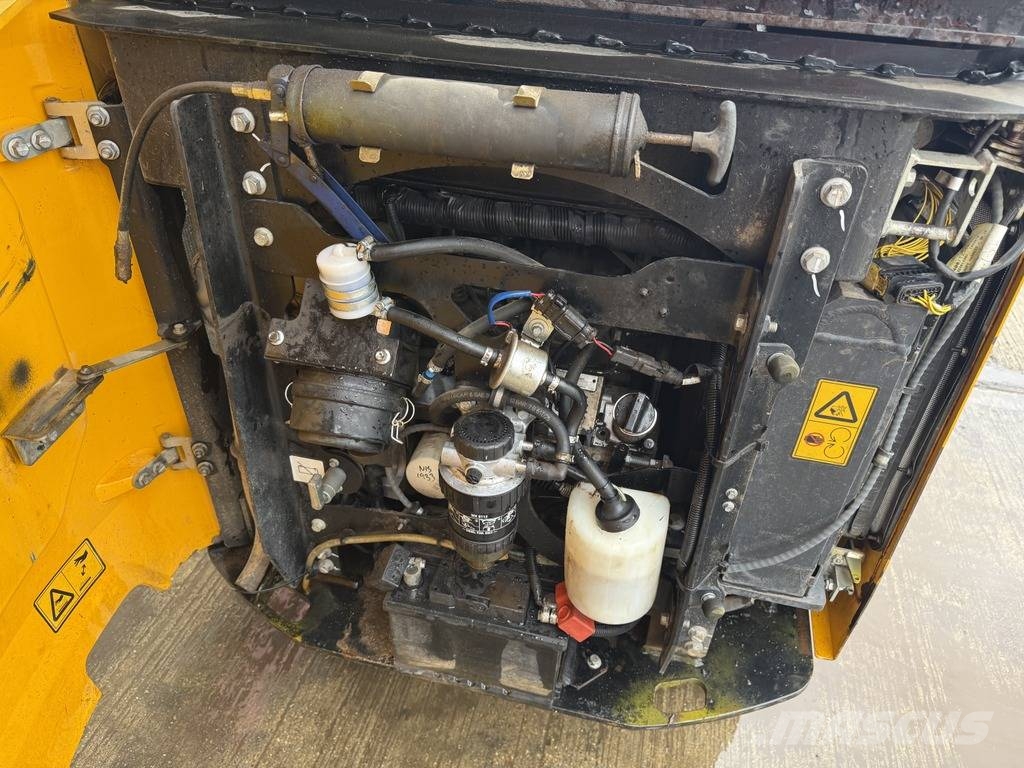 JCB 15 C-1 1.5t Mini Excvator / Digger حفارات صغيرة أقل من 7 طن (حفارات صغيرة)